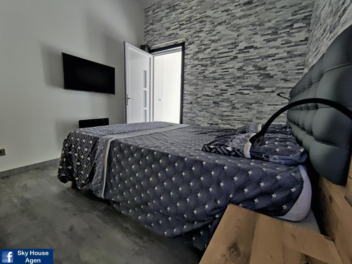 Piscine Chauffee Et Spa Jacuzzi Privatif Terrasse Sans Vis A Vis ,,,Sky House Agen,,, Apartment