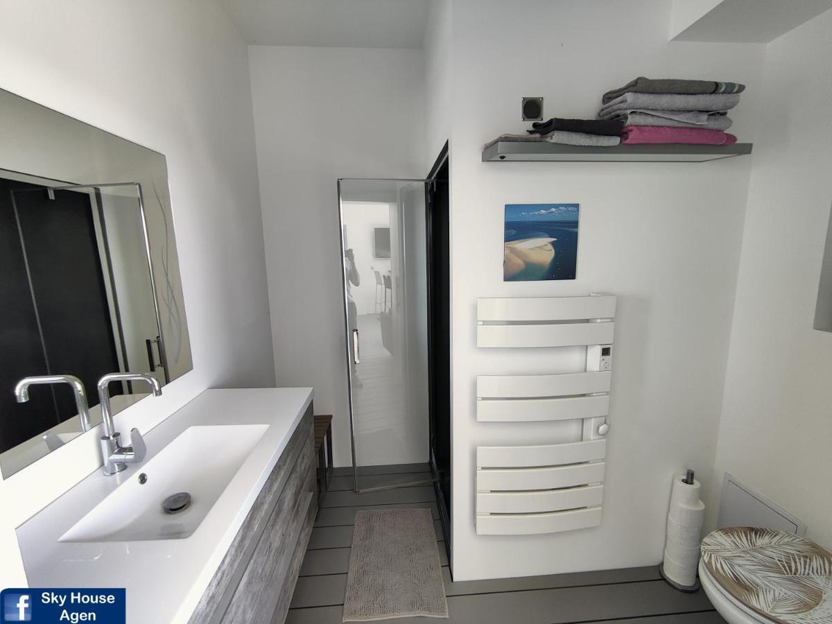 Piscine Chauffee Et Spa Jacuzzi Privatif Terrasse Sans Vis A Vis ,,,Sky House Agen,,, * Agen