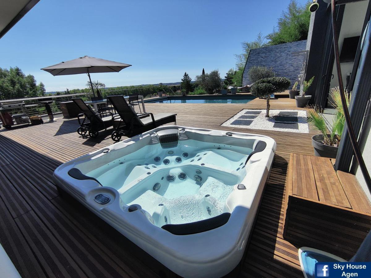 Piscine Chauffee Et Spa Jacuzzi Privatif Terrasse Sans Vis A Vis ,,,Sky House Agen,,, Apartment