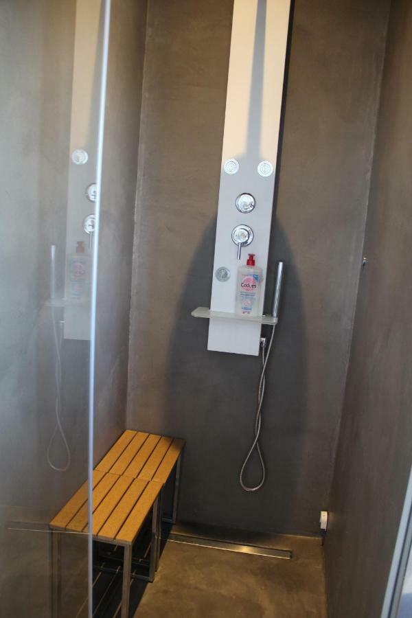 Apartment Piscine Chauffee Et Spa Jacuzzi Privatif Terrasse Sans Vis A Vis ,,,Sky House Agen,,, Agen